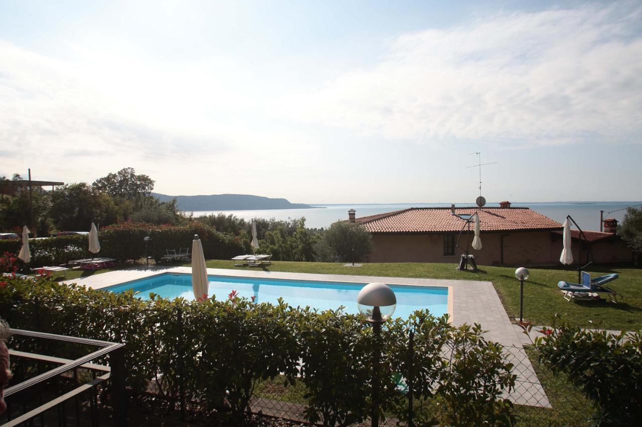 Panorama Lake View, Pool & Garden, 2 Bathrooms, Kingsize & Single-Beds, Fast Internet Toscolano Maderno Exterior photo