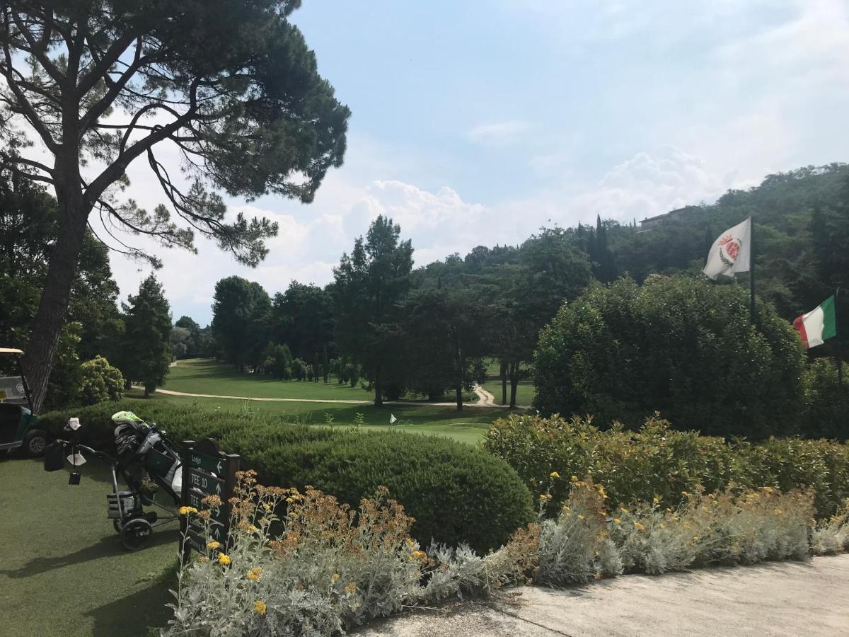 Panorama Lake View, Pool & Garden, 2 Bathrooms, Kingsize & Single-Beds, Fast Internet Toscolano Maderno Exterior photo